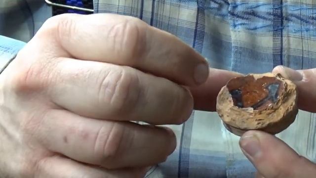 Королевская игральная фишка с раскопа по улице Толсто смотреть онлайн