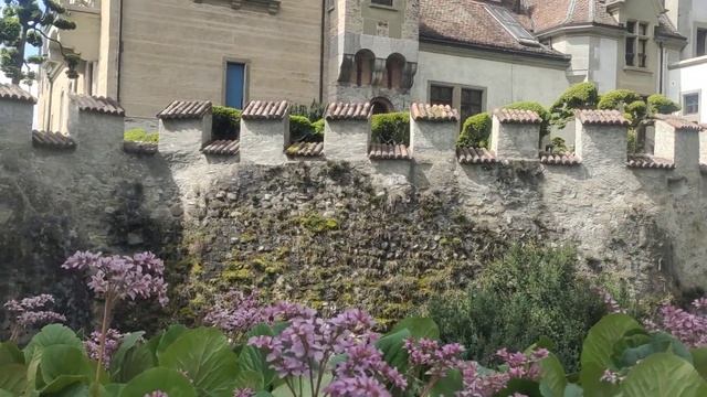 Удивительные места в Швейцарии. Роскошный замок на бе? смотреть онлайн