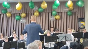 Островский " Пусть всегда будет солнце"
Дирижирует Максим Тимко