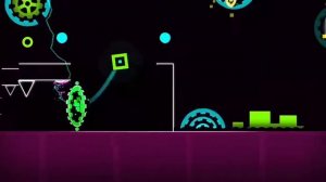 Прохожу 12 уровень в Geometry Dash