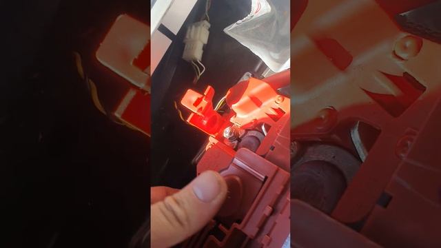 Бмв X5 E70 Замена аккумулятора🔋 без потери данных. #Bmw #X5 смотреть онлайн