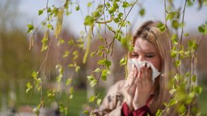 Аллерголог назвала способ облегчить состояние при аллергии на цветение