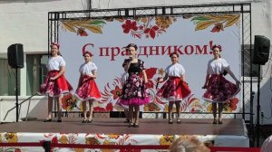 "Русские праздники"/ исп.Скаженик Виктория и солисты фолк-группы "Медея"