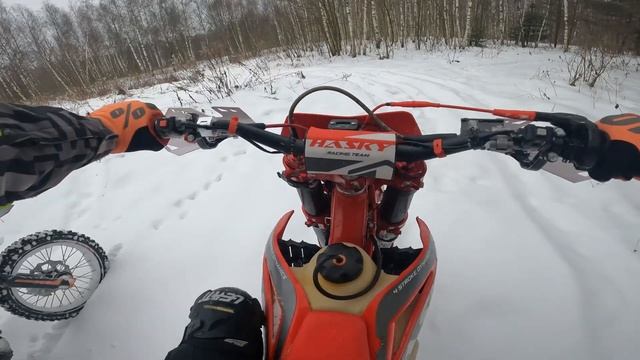 ЗИМОЙ БЕЗ ШИПОВ НА 172 ПУШКЕ / НАШЛИ ПОТЕРЯННЫЙ ТЕЛЕФОН / смотреть онлайн