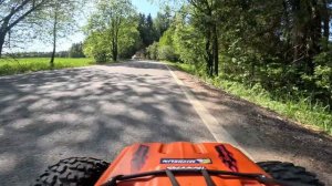Traxxas X-maxx vs Taxi