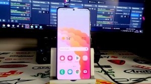 Телефон заряжается но проценты остаются на одном мест