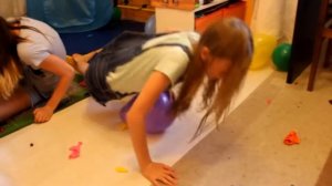 ЧЕЛЛЕНДЖ Взрываем шарики Соседи в шоке