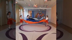 21782_10 „Танец «Флаг России»“ Коллектив «Капельки»