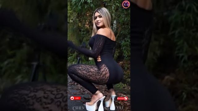 Lina Esmeralda: The Colombian Muse Redefining Global Fashion with Confidence and Grace.mp4 смотреть онлайн