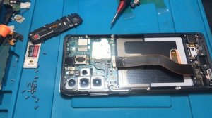 Замена дисплей Samsung S20+ (2022)