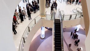 За сколько ПЕРЕКУПЫ втюхивают АЙФОНЫ в ДУБАЙ МОЛЛЕ на