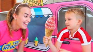 Влад и Ники играют в мобильные игры для детей!