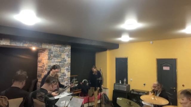 Yaroslav Maestro at the rehearsal / Ярослав Маэстро на репетиции смотреть онлайн