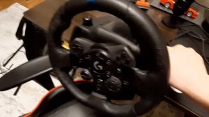 Руль Logitech G923, коробка передач и педали