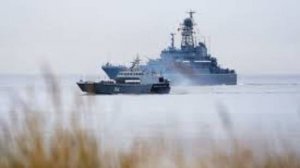 Военные корабли России обеспечивают охрану танкеров в Финском заливе