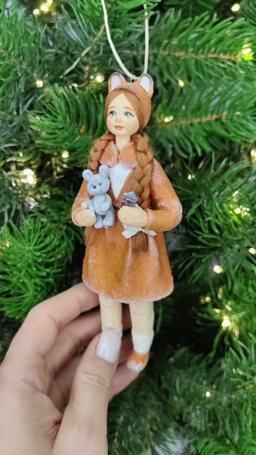 Ватная елочная  игрушка «Девочка - Лисичка» с зайкой 
арт. ВИ79