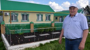 Бәркәтә авылыннан Зөфәр Бәдгетдинов йорты әллә кайдан күренеп тора