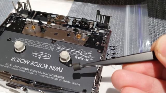 Кассетный плеер Panasonic RQ-S25. Влияние качества прижимных смотреть онлайн