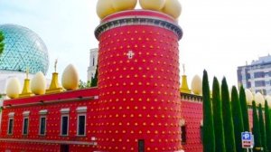 Испания. Театр Музей Сальвадора Дали в Фигерасе.