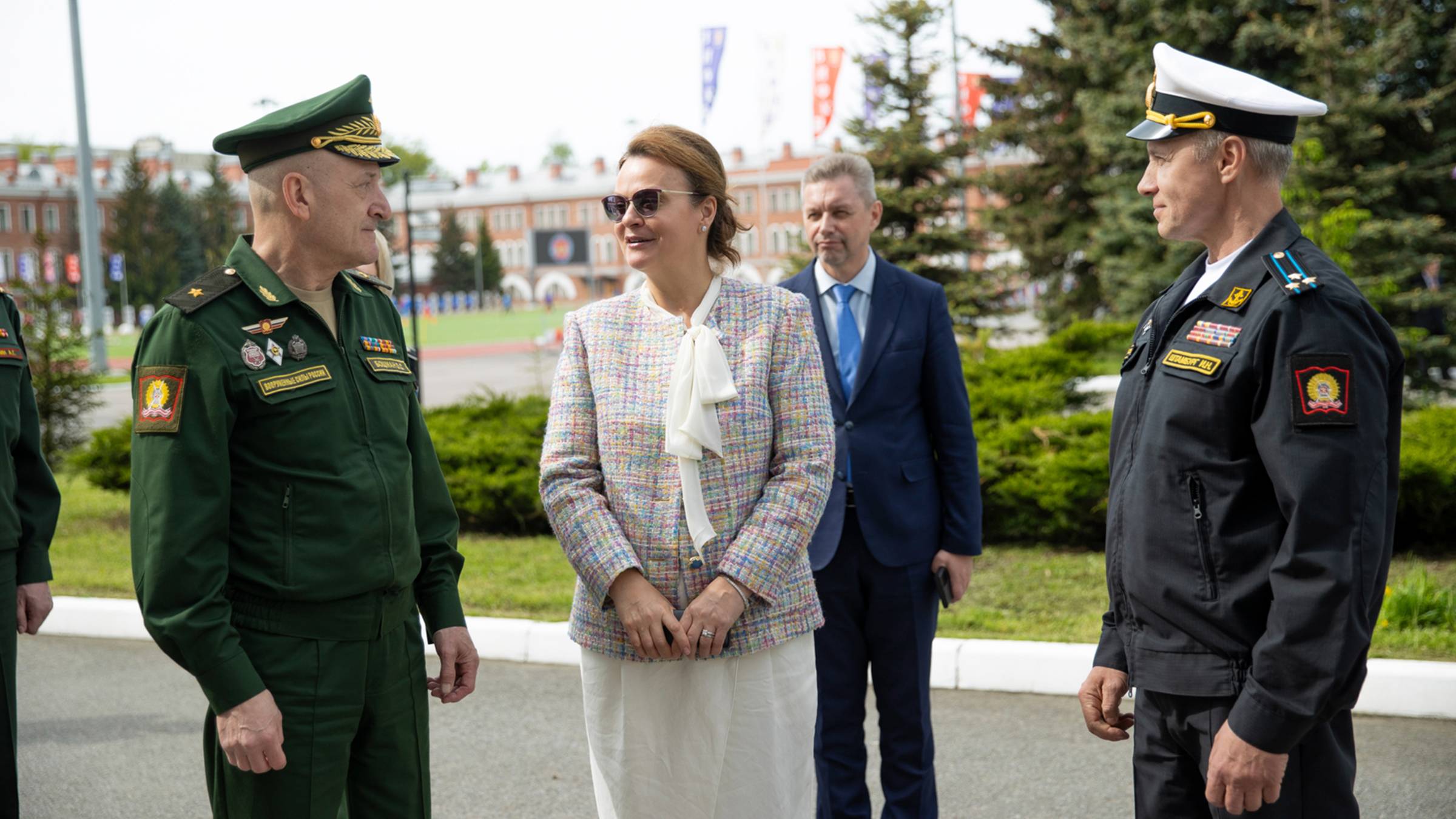 А.Цивилева посетила военный институт физической культуры