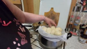 ВАРЕНИКИ НА ПАРУ  С КЛУБНИКОЙ.