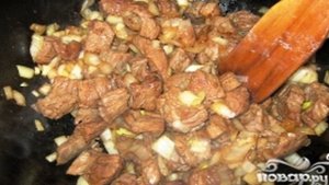 Говядина, тушенная в кисло-сладком соусе