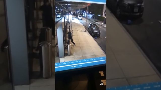 Опубликовано видео нападения на «Турецкий дом» в Нью-? смотреть онлайн