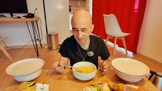 Дегустация китайской лапши / СЛОВАКИЯ / GASTROVLOG