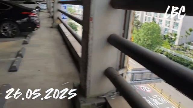 Погрузка автомобилей. Далее автомобили доставят в порт Республики Кореи. Экспорт авто.