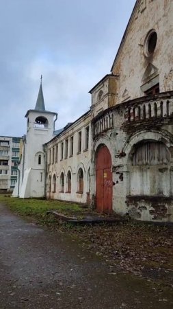 Училищный дом земледельческой колонии в Изваре