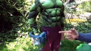 Мистер Макс • Mister Max - Макс играет в супергероев