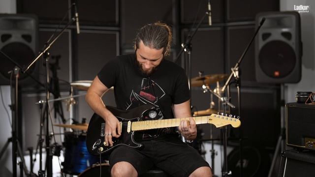 Американский Fender Deluxe Stratocaster - стоило ли менять звукосниматели на бутиковые ? смотреть онлайн