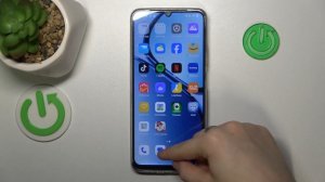 REALME C61 | Как включить режим управления одной рукой на REA