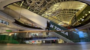 Рекламный баннер на эскалаторе ТЦ «Метрополис»