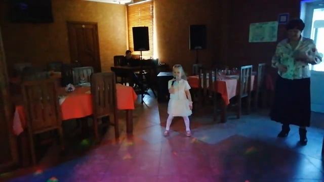 Песня Чика Вероника 💃танцы 💃звезда эстрады💃Артур ?