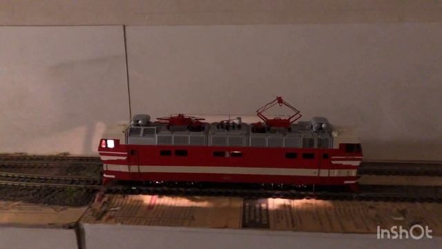 Цифровая Модель электровоза ЧС4т, заводской окрас, 1:87, DCC/sound(e-lok CHS4t, h0) смотреть онлайн