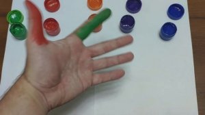 Изучаем цвета с ребенком Раскрашиваем пальчики Поем детскую песенку Развивающее видео