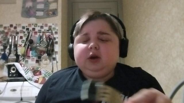 мукбанг/ суши и пицца 🍕 ням-ням. Кола в наличие :) Всем смотреть онлайн