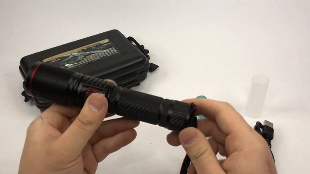 Відео огляд: Ліхтар переносний P520-P50, ЗУ Type-C, 1x18650/3xAAA, zoom смотреть онлайн