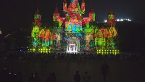 Винперл, вечернее шоу, проекция на замок, очень круто и красиво! Это стоит увидеть! Нячанг, Вьетнам.