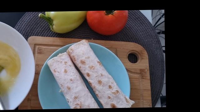 Сосиска в лаваше. Быстро и вкусно 😋 смотреть онлайн