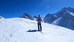 Катаюсь на Домбае 2024