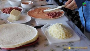 БЛОГЕР АЗА СУТАЕВА ГОТОВИТ ЗАВТРАК ДЛЯ ДЕТЕЙ