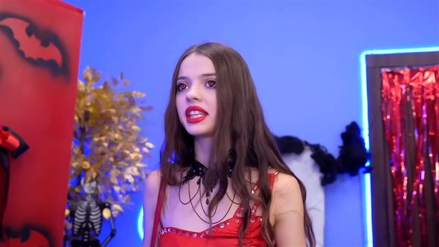 Я Стала Популярной в Школе Вампиров за 30 Дней и Вот Что смотреть онлайн