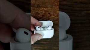 AirPods постоянно включают паузу
