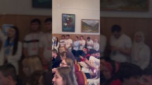 Студент Медицинского института СКГА Бабалу Керим с вокальным номером «Beliеve me»