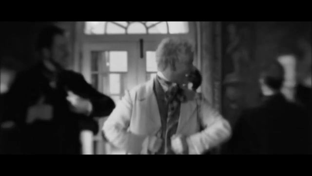 азирафаэль дарит свое тело../благие знамения/ смотреть онлайн