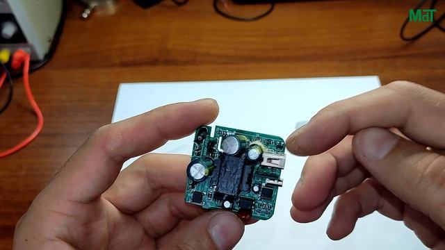 Что внутри быстрой зарядки на 18 ватт из Авроры смотреть онлайн