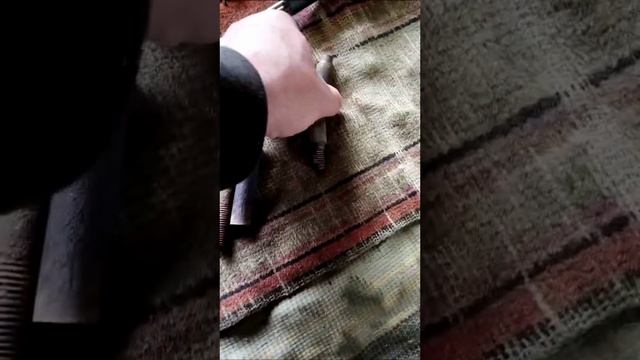 Обслуживаем тормозное устройство на прицепе.