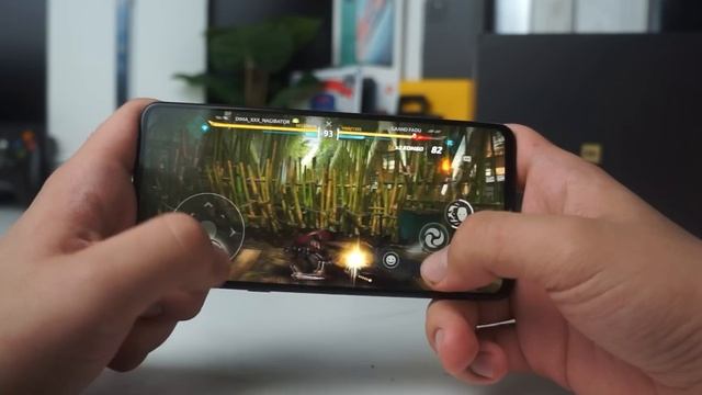 САМЫЙ СТРАННЫЙ СМАРТФОН XIAOMI ЗА 10.000 смотреть онлайн